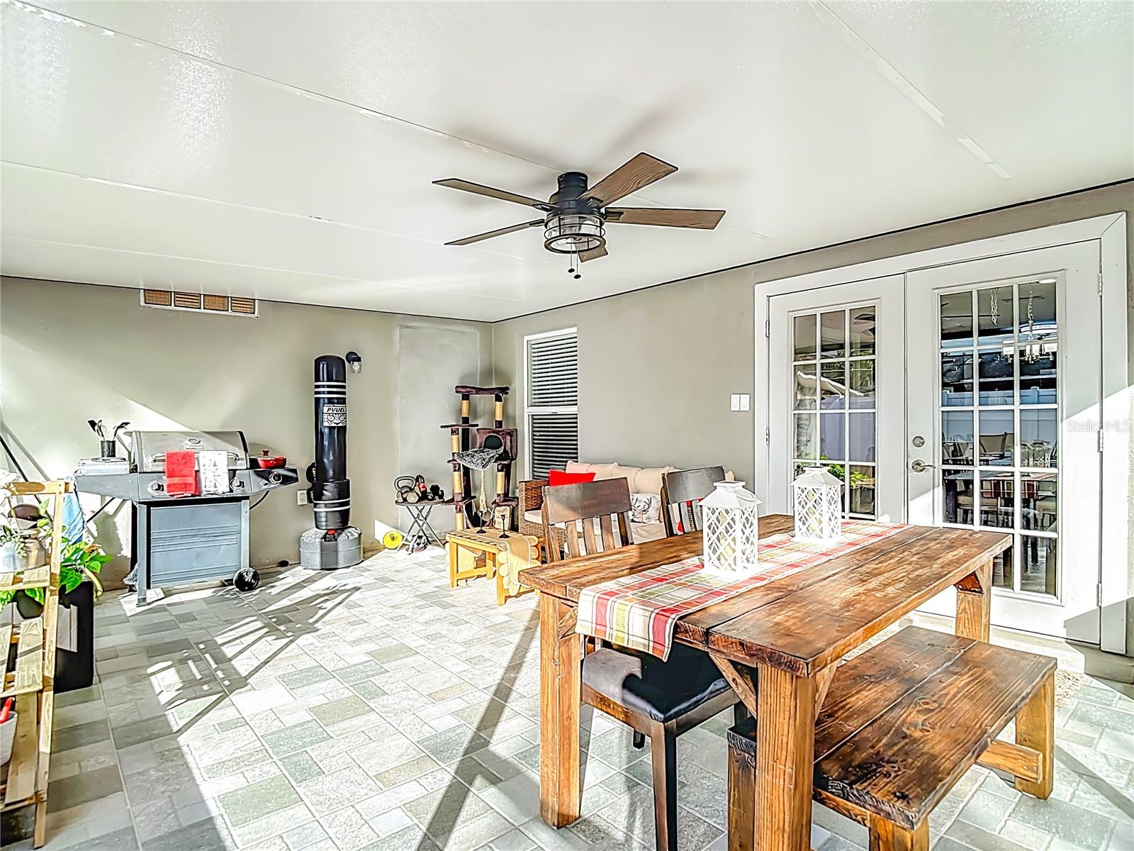 SANSON PARK UNIT 4 - Residential