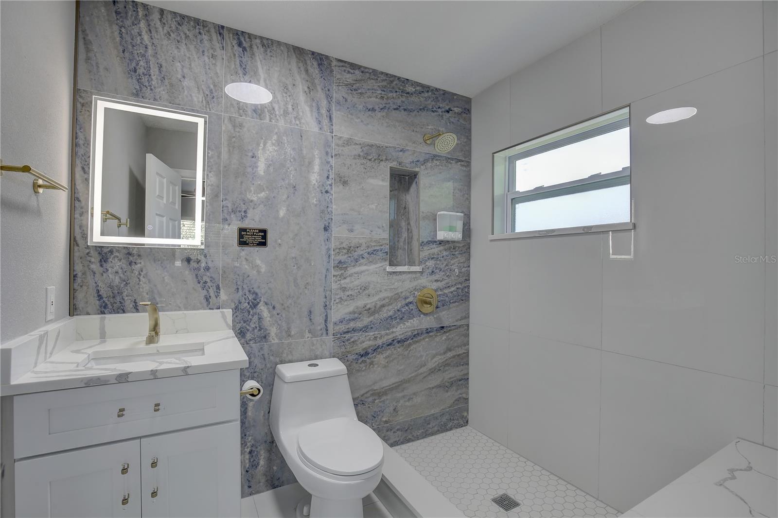 HIGHLAND HILL - Residential