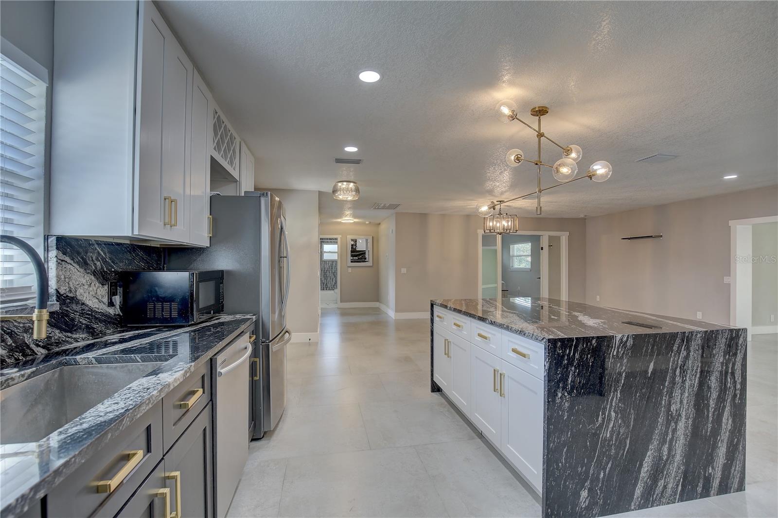 HIGHLAND HILL - Residential