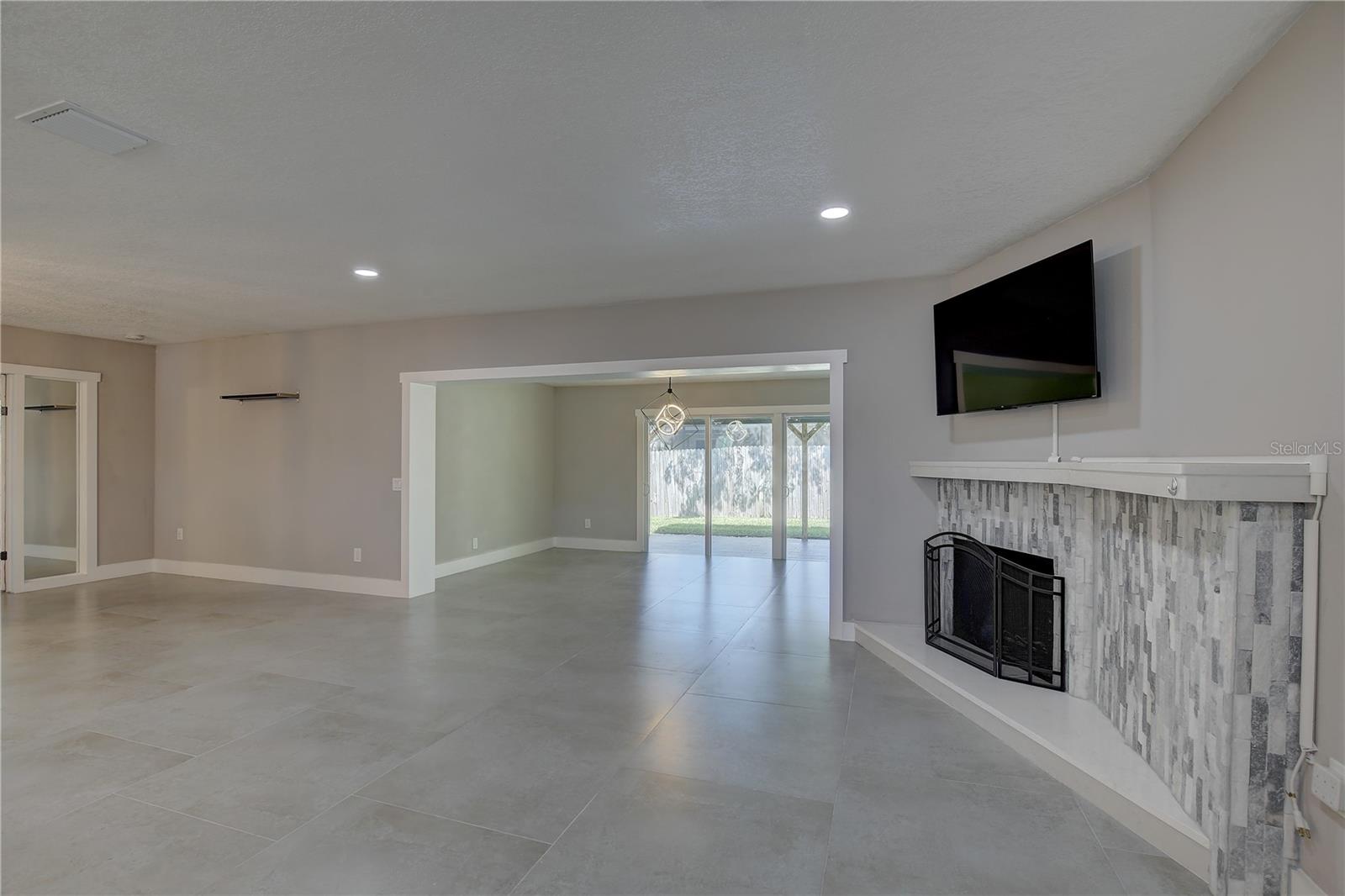 HIGHLAND HILL - Residential