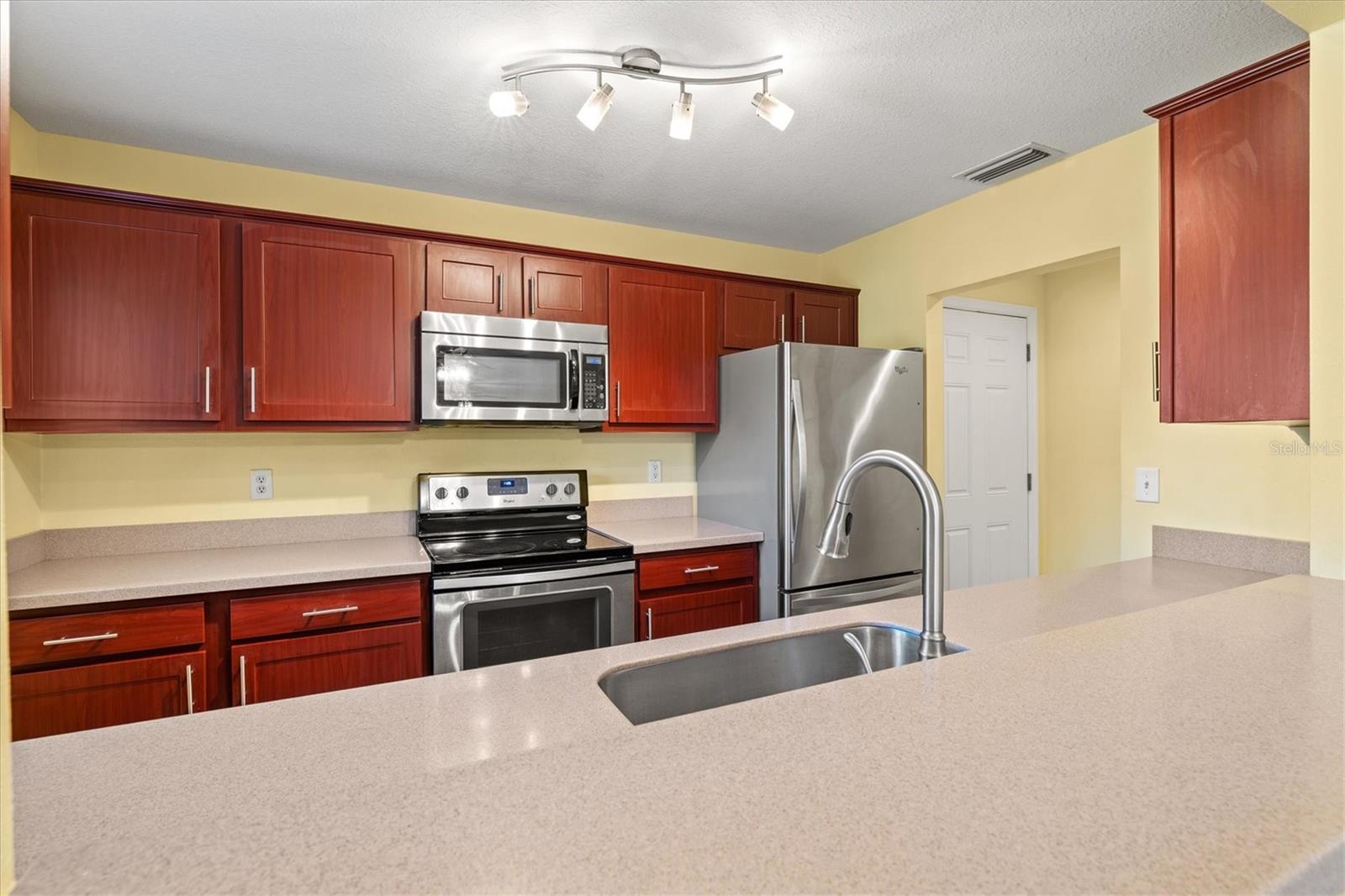 VISTAS ON BENEVA - Residential