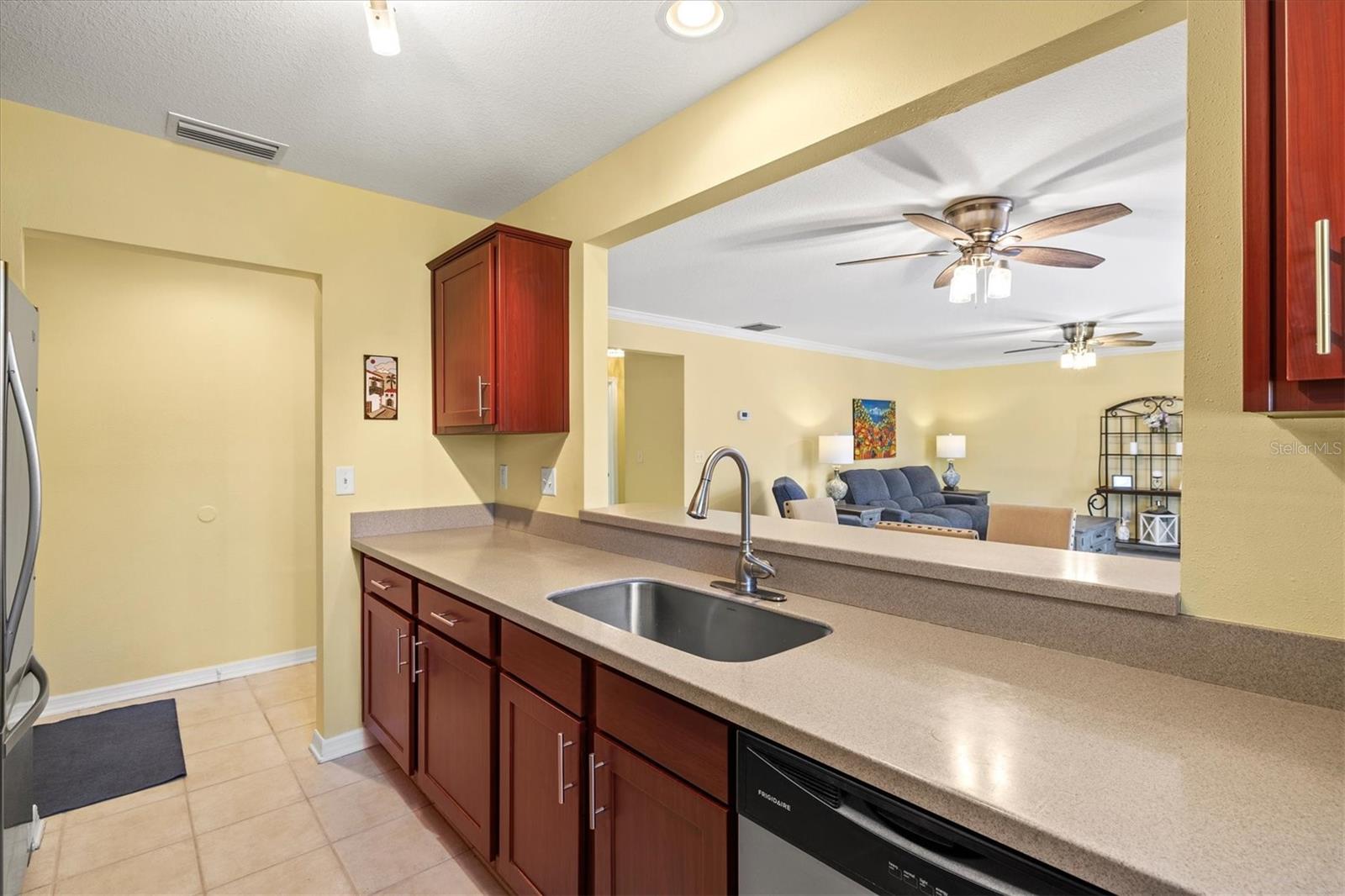 VISTAS ON BENEVA - Residential