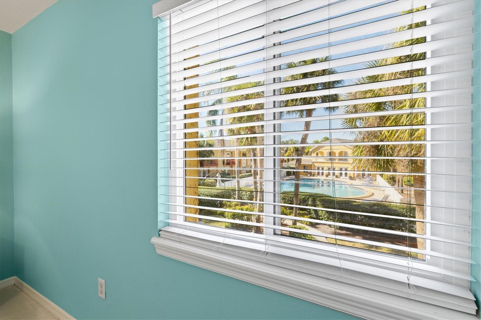 VISTAS ON BENEVA - Residential