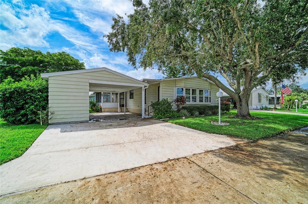 Photo of 42 Meadowlark Circle, Ellenton, FL 34222 (MLS # A4709552)