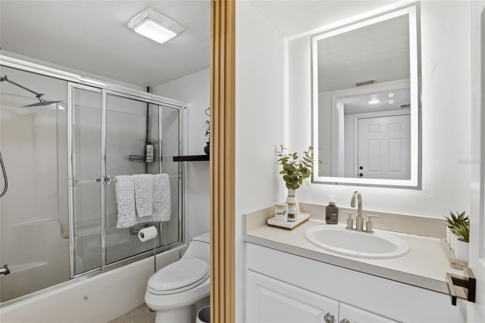 WOODS EDGE - Residential