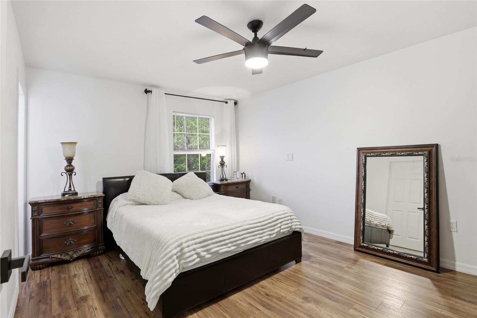 WOODS EDGE - Residential