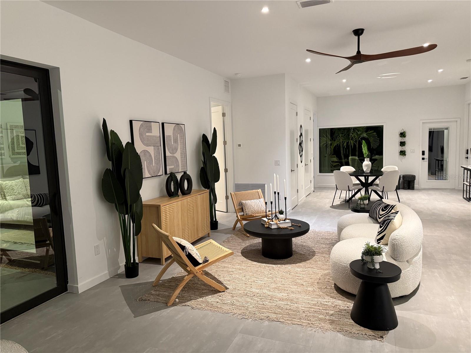 SOUTH GATE - Residential