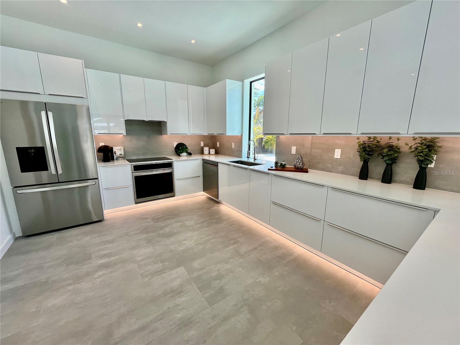 SOUTH GATE - Residential