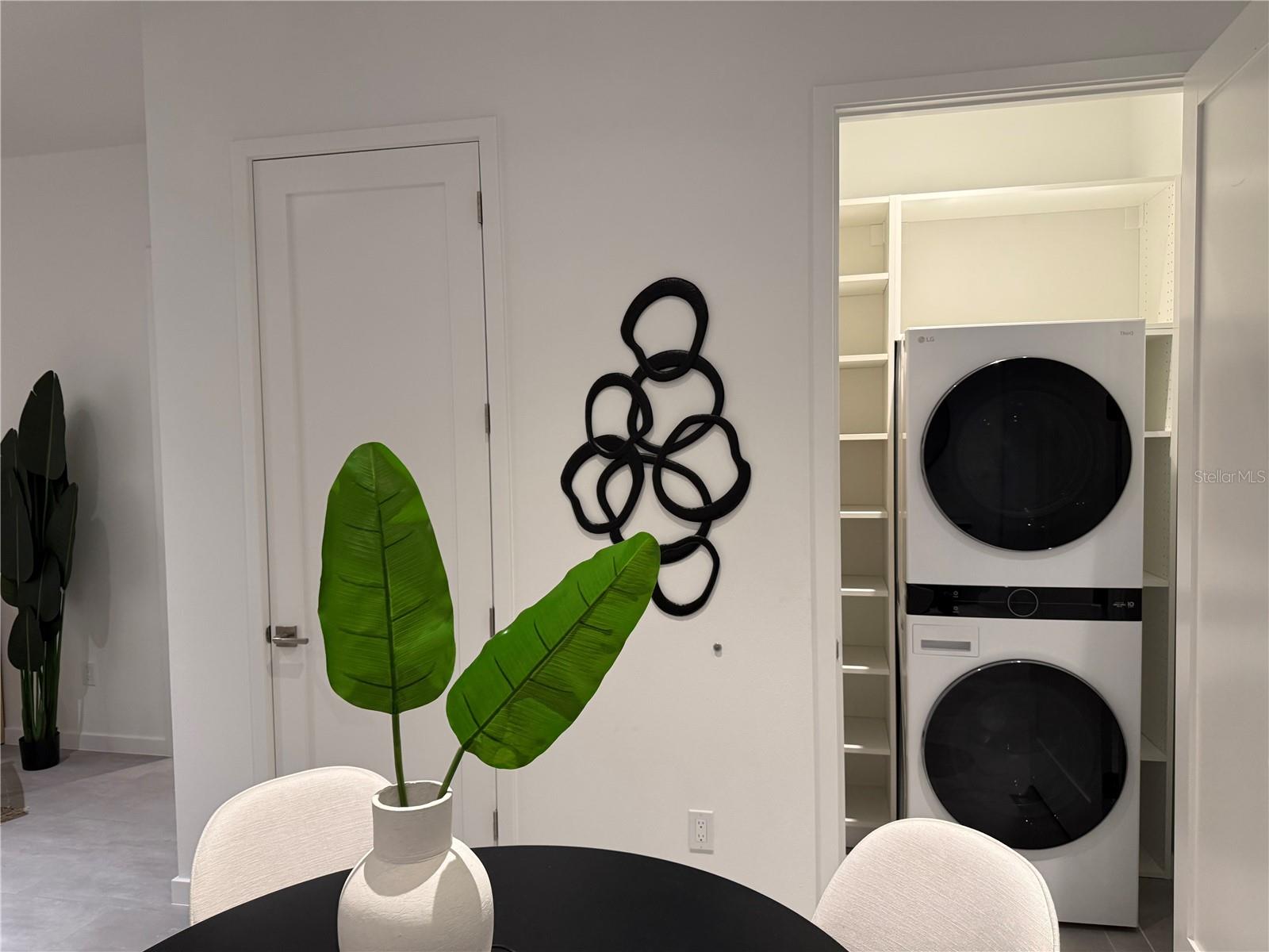 SOUTH GATE - Residential