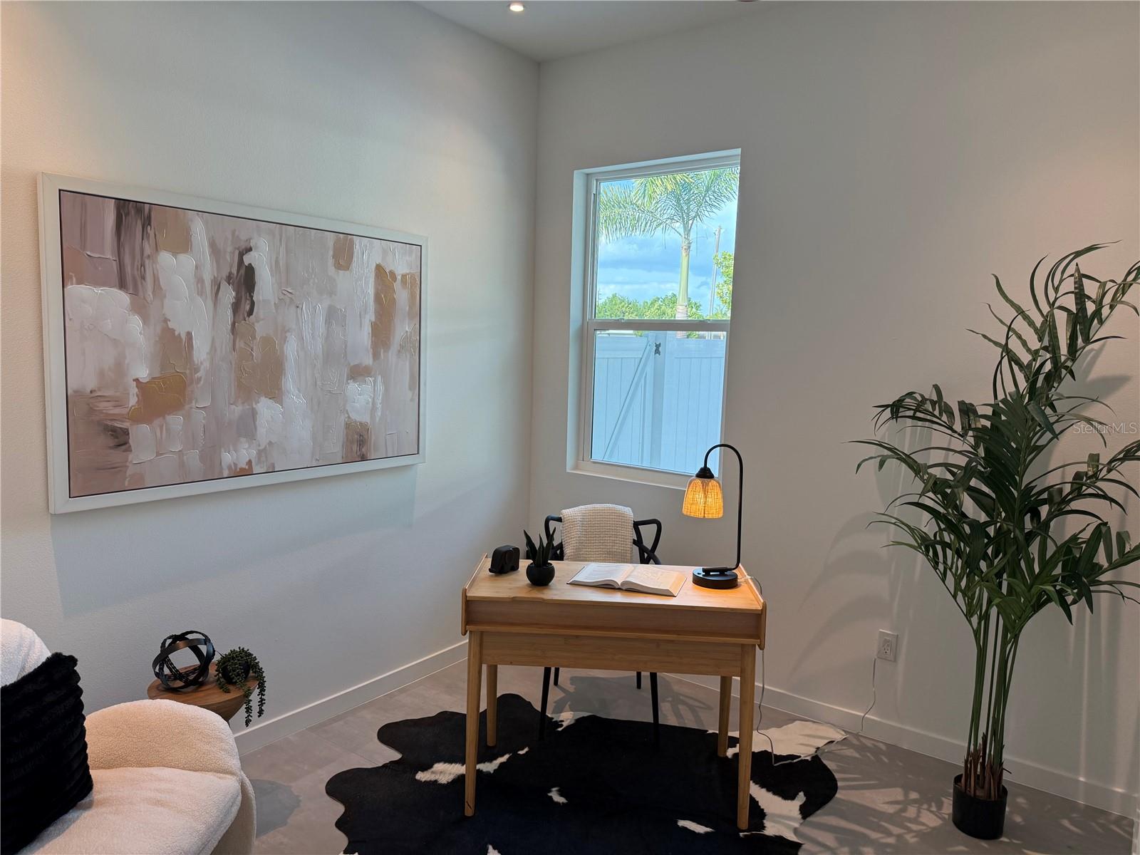 SOUTH GATE - Residential