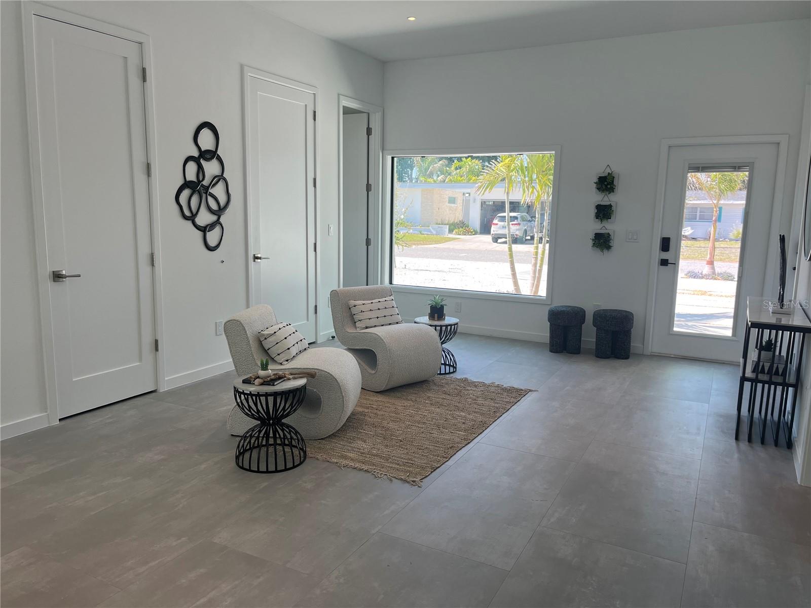 SOUTH GATE - Residential