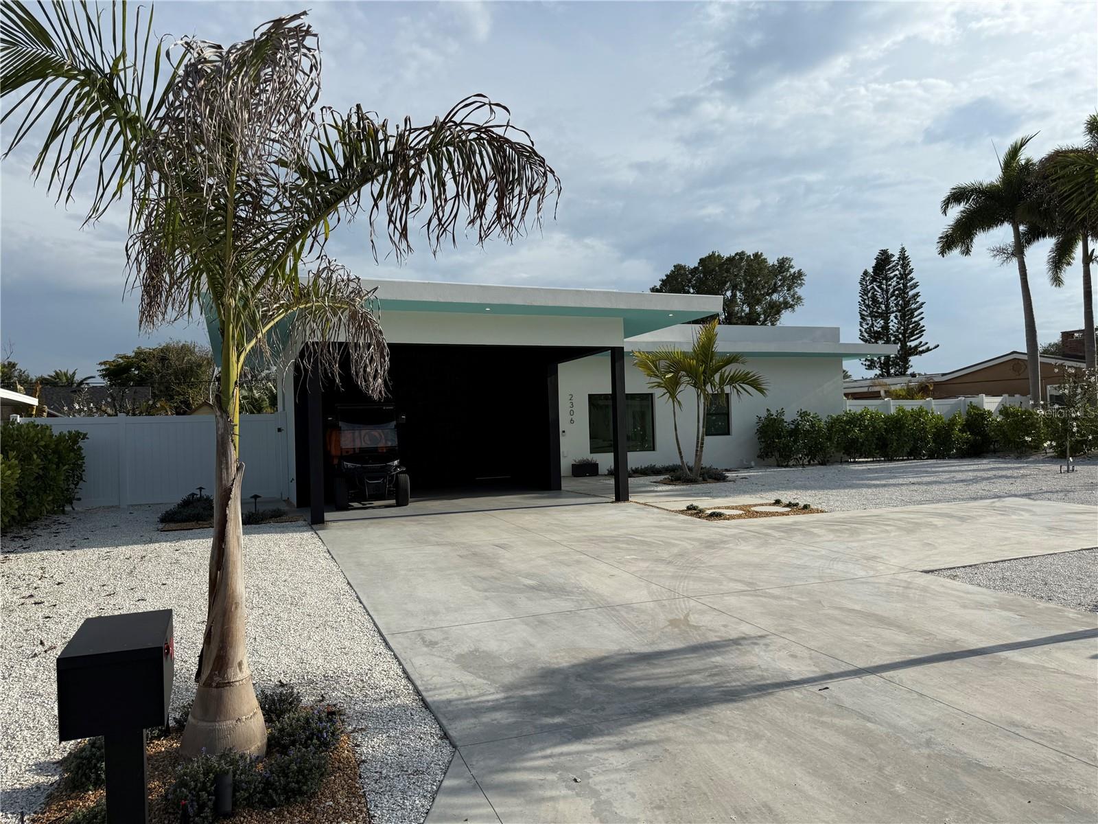 SOUTH GATE - Residential