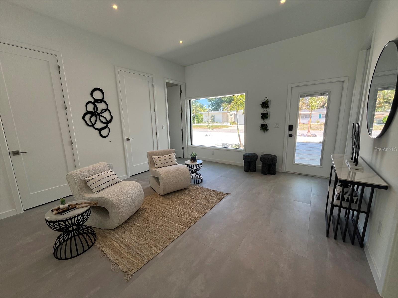 SOUTH GATE - Residential