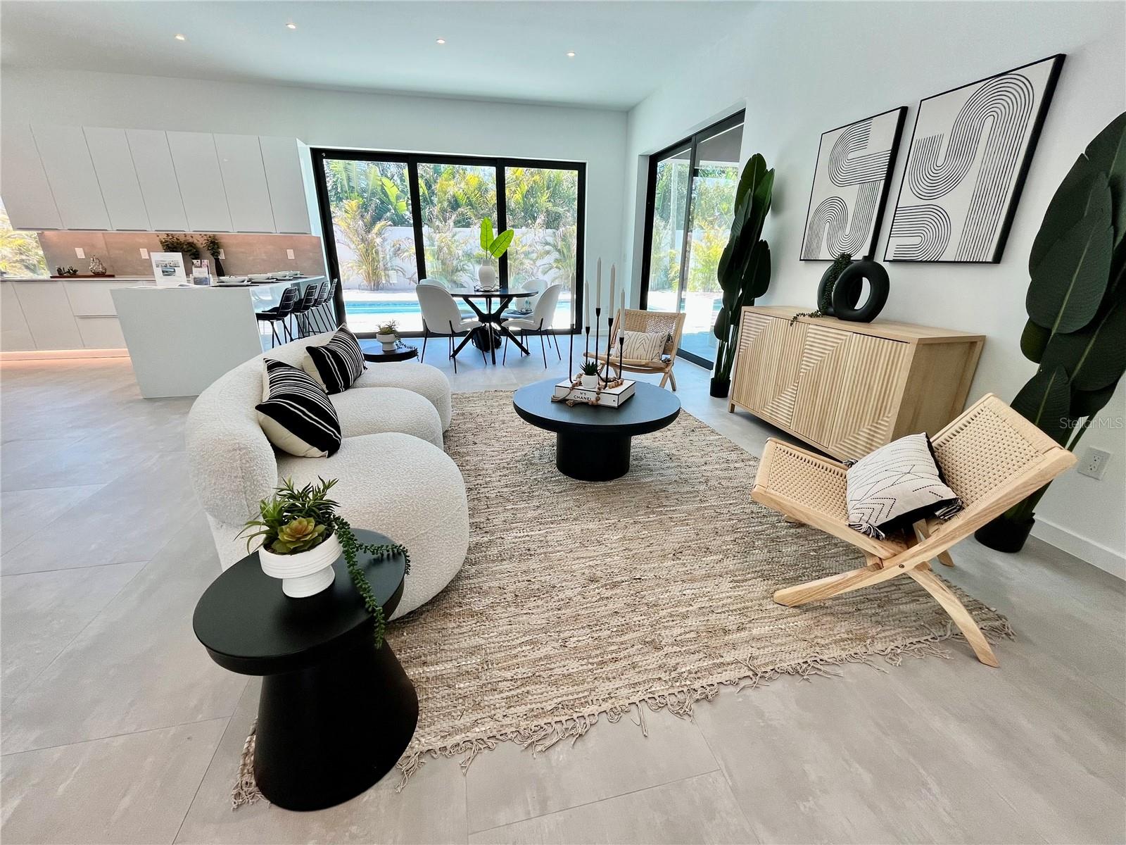 SOUTH GATE - Residential