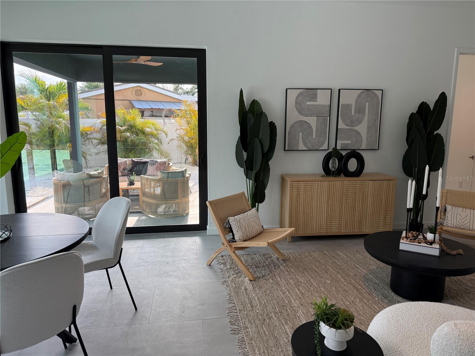 SOUTH GATE - Residential