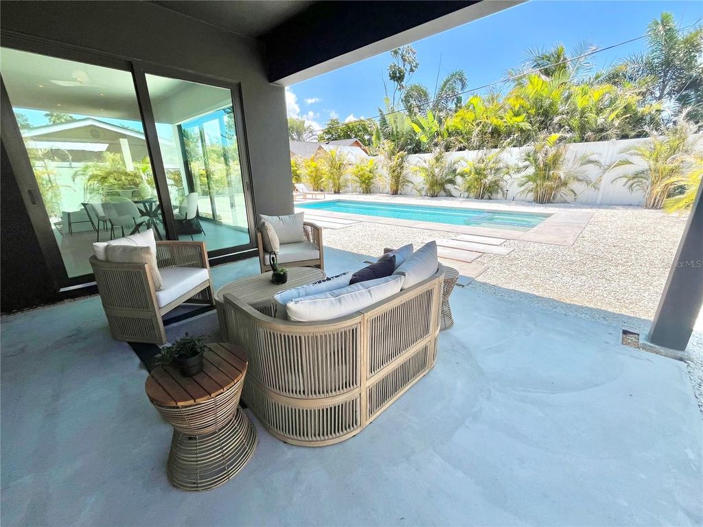 Photo of 2306 Valencia Drive, Sarasota, FL 34239 (MLS # A4691100)