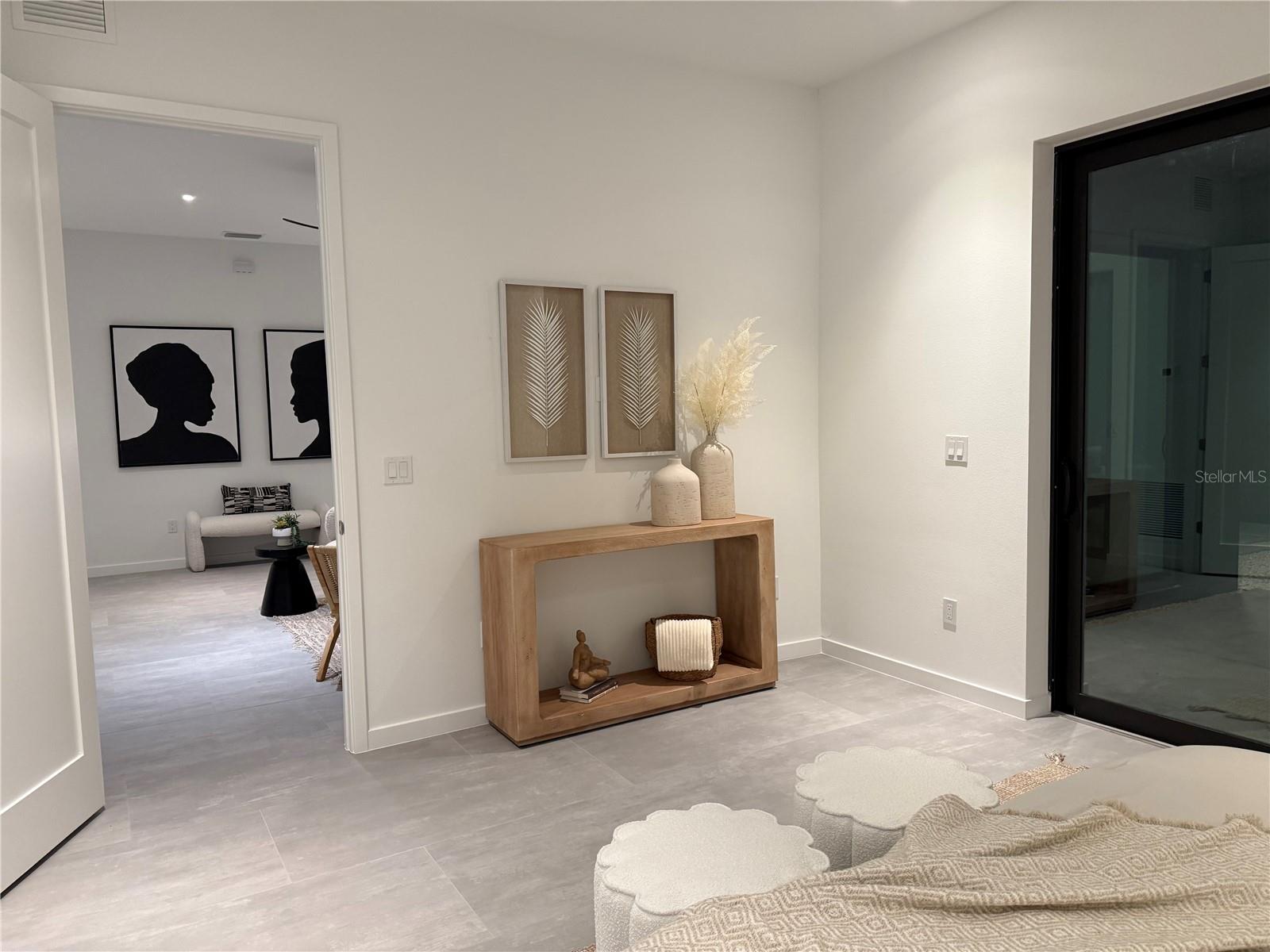 SOUTH GATE - Residential