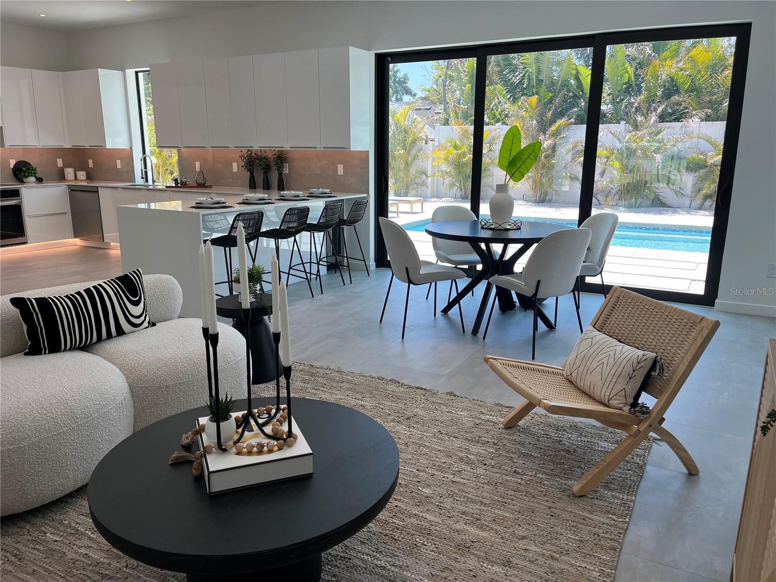 SOUTH GATE - Residential