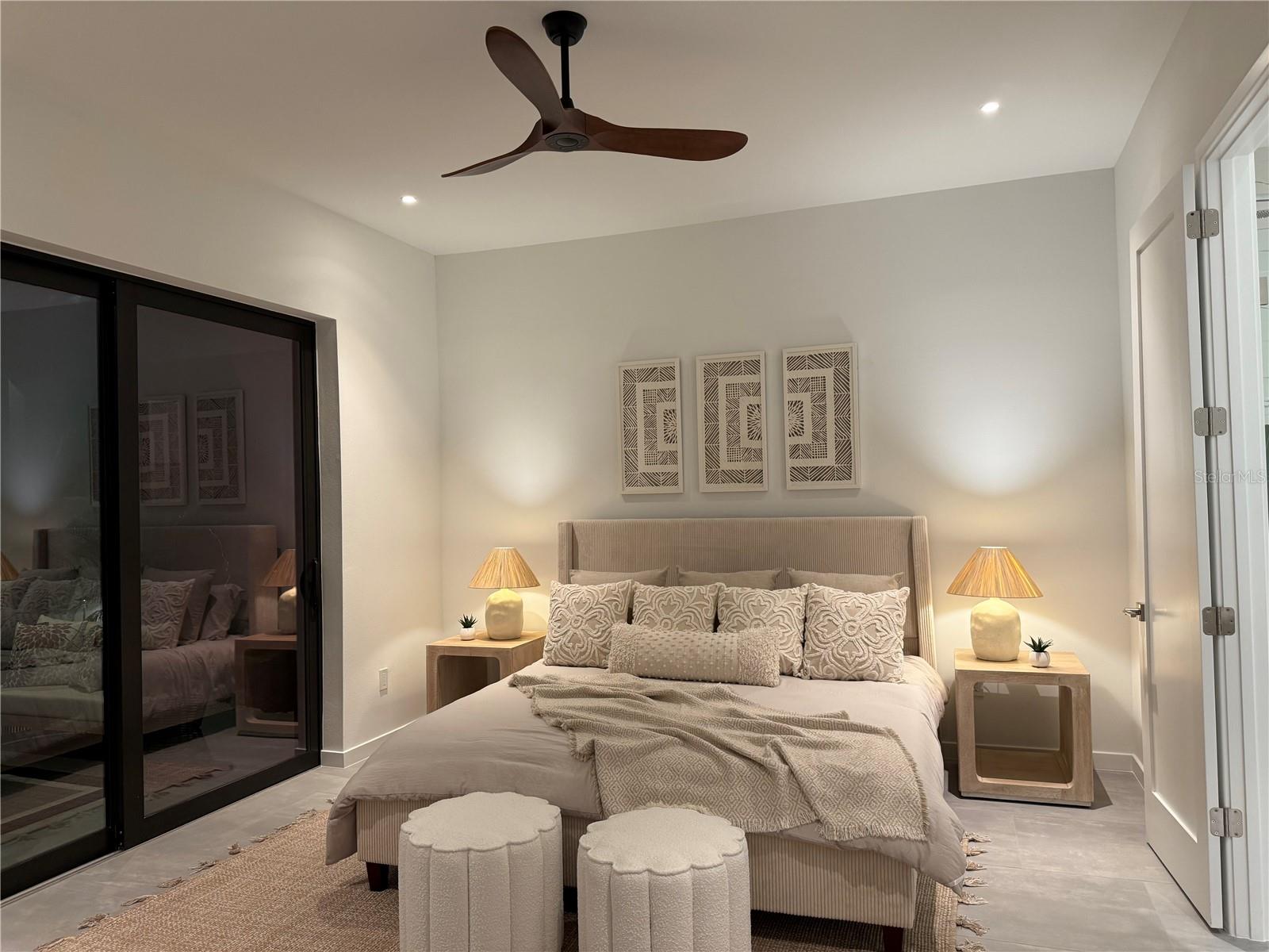 SOUTH GATE - Residential