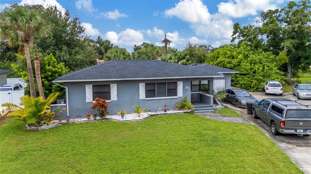 Photo of 2701 17th Street S, St Petersburg, FL 33712 (MLS # TB8555325)