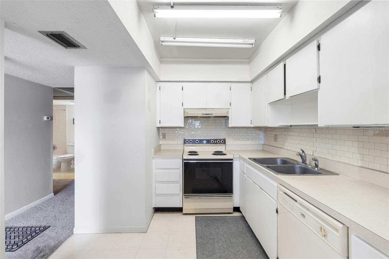 BEL-FOREST MANOR CONDO - Residential