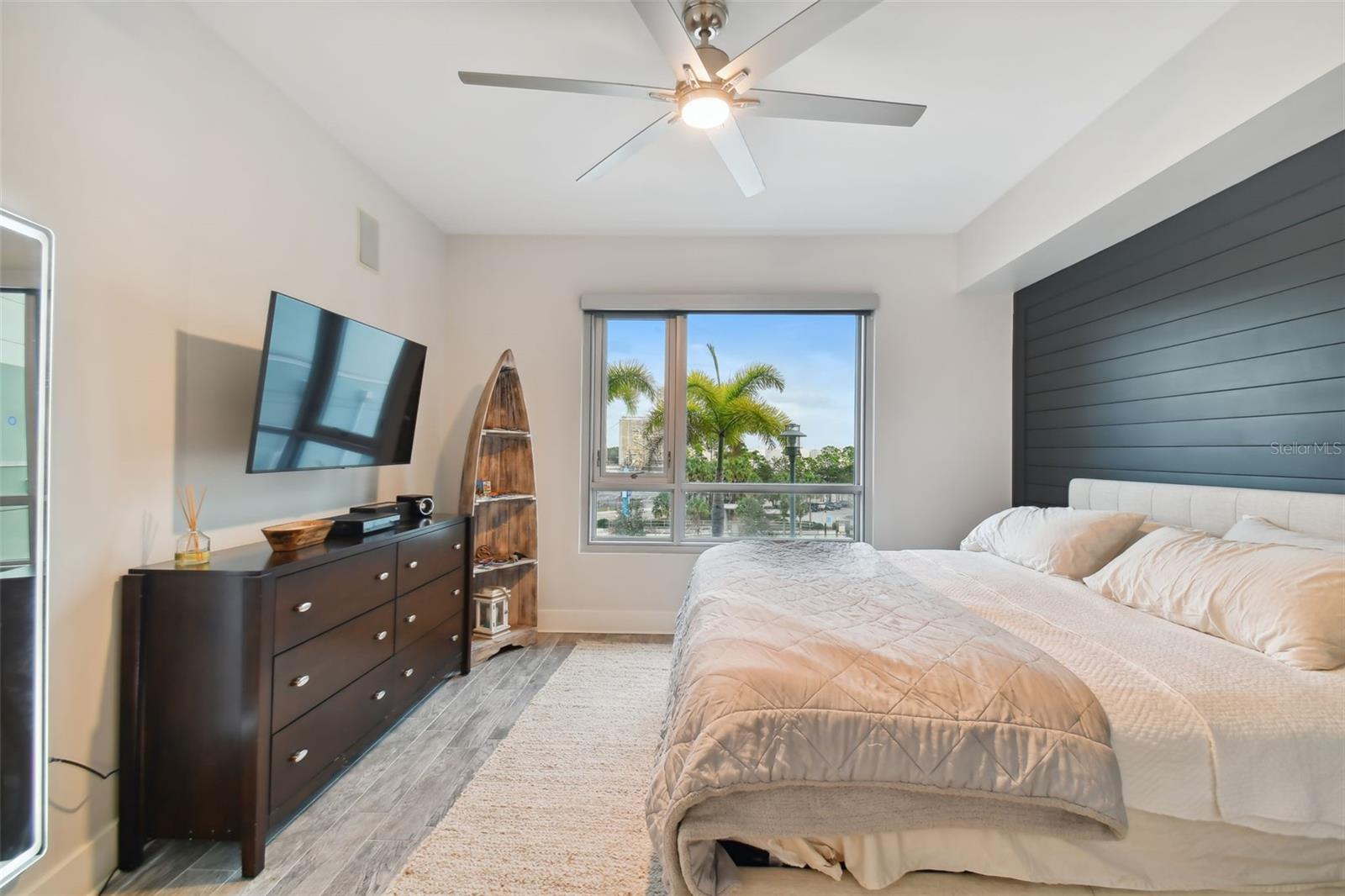 THE PLACE AT CHANNELSIDE A CON - Residential