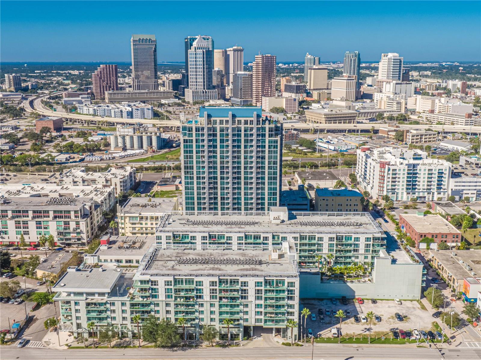 THE PLACE AT CHANNELSIDE A CON - Residential