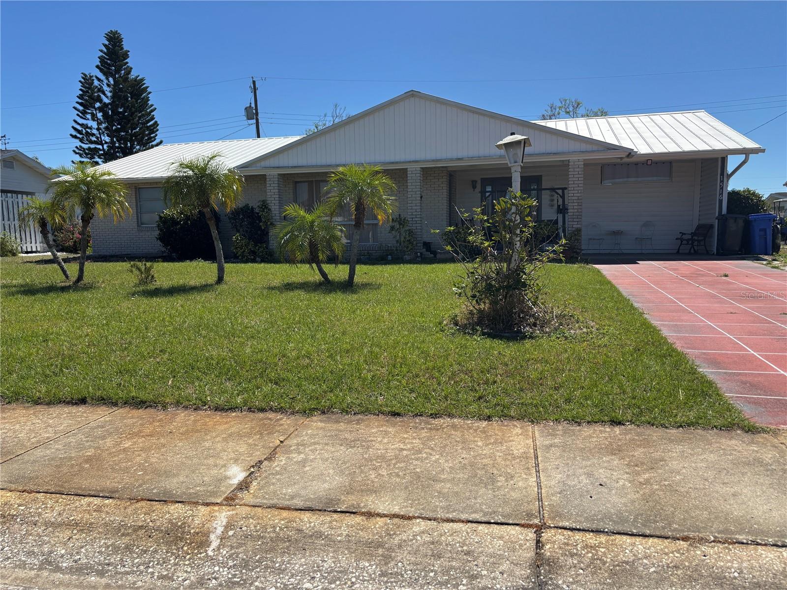 1516 ARROWHEAD DRIVE
