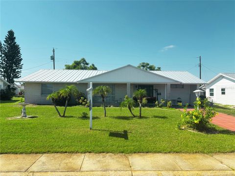 Photo of 1516 Arrowhead Drive, Sun City Center, FL 33573 (MLS # TB8363019)