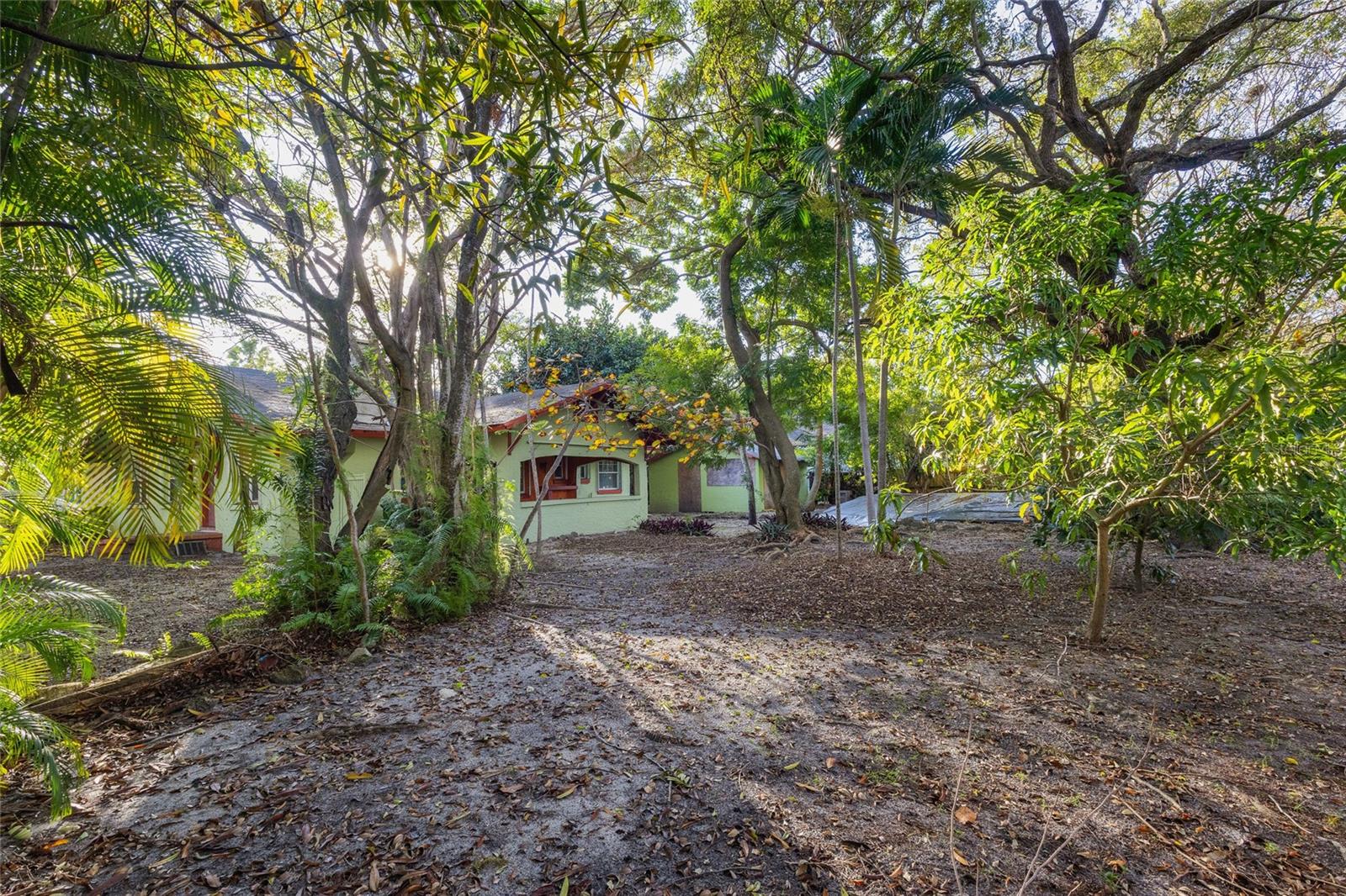 SHADOWLAWN - Residential