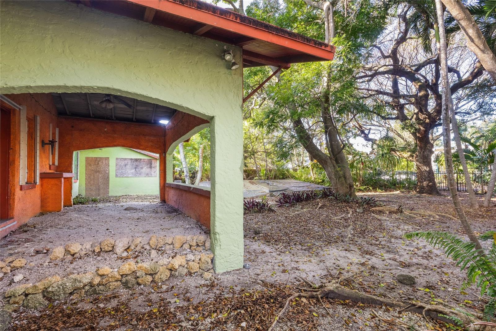 SHADOWLAWN - Residential