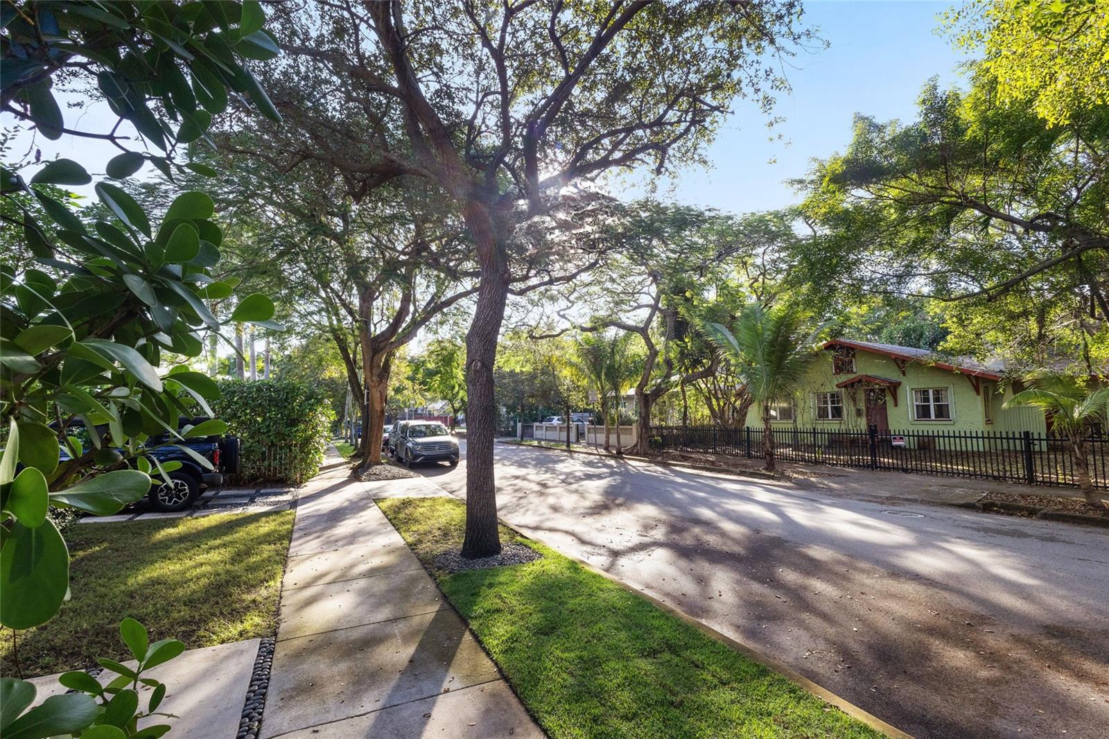 SHADOWLAWN - Residential