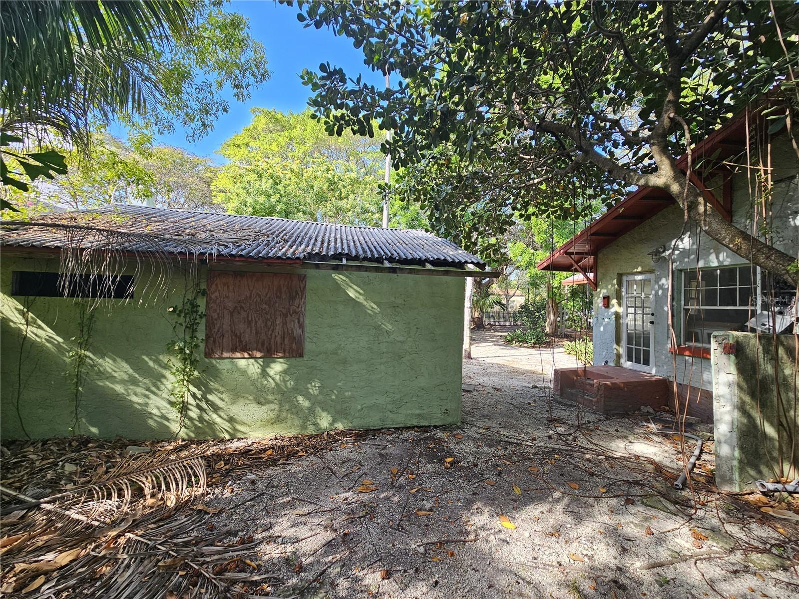 SHADOWLAWN - Residential