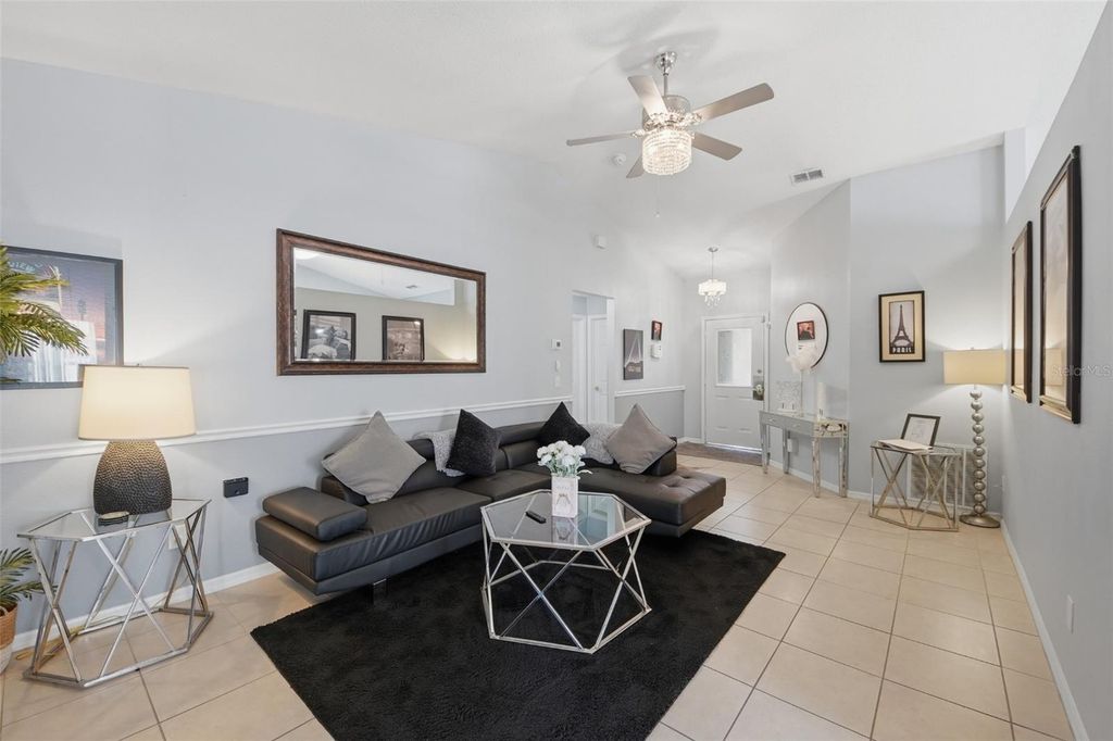 Photo of 1621 Oak Hill Trail, Kissimmee, FL 34747 (MLS # O6416034)