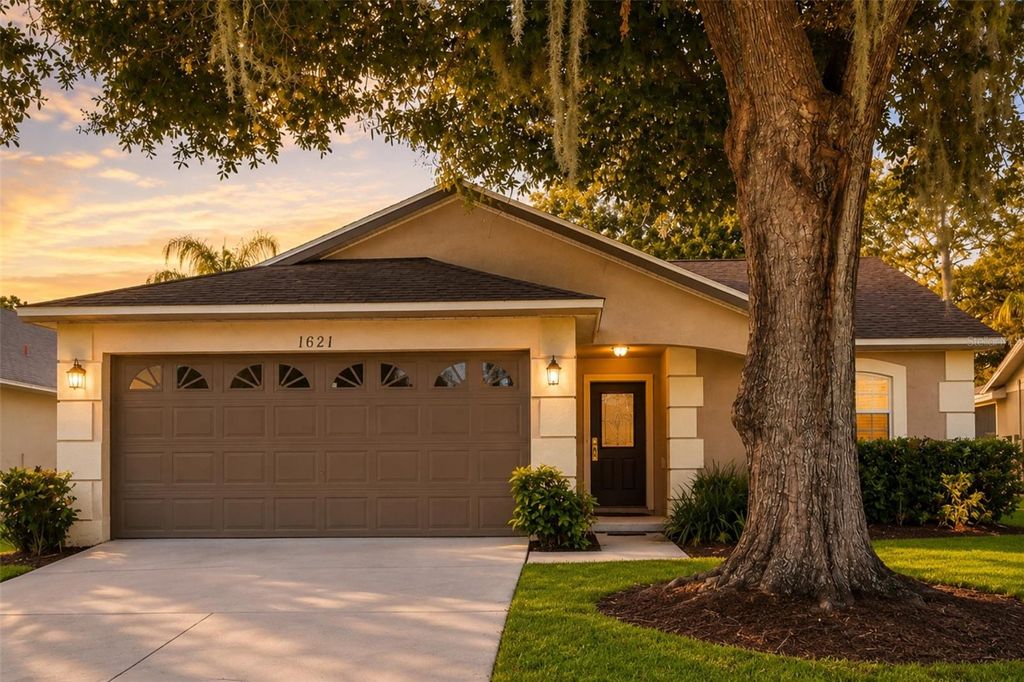 Photo of 1621 Oak Hill Trail, Kissimmee, FL 34747 (MLS # O6416034)