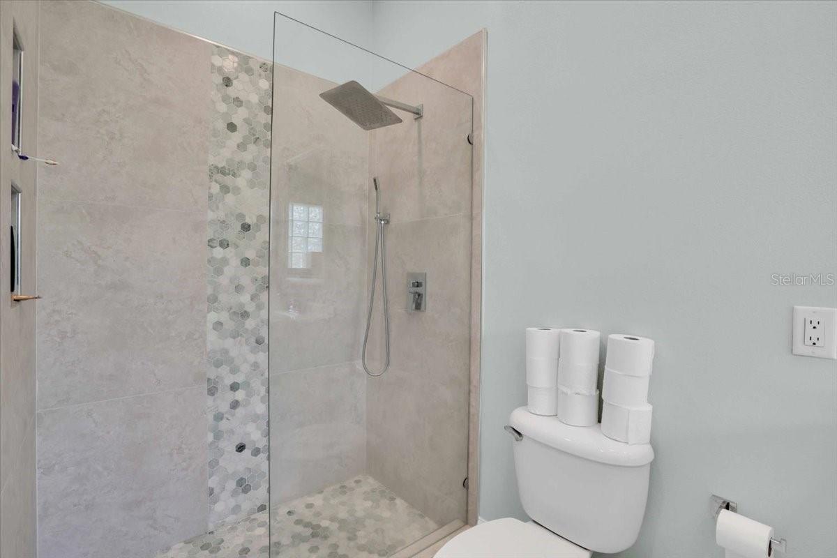 GLENN LAKES PH 4 - Residential Lease
