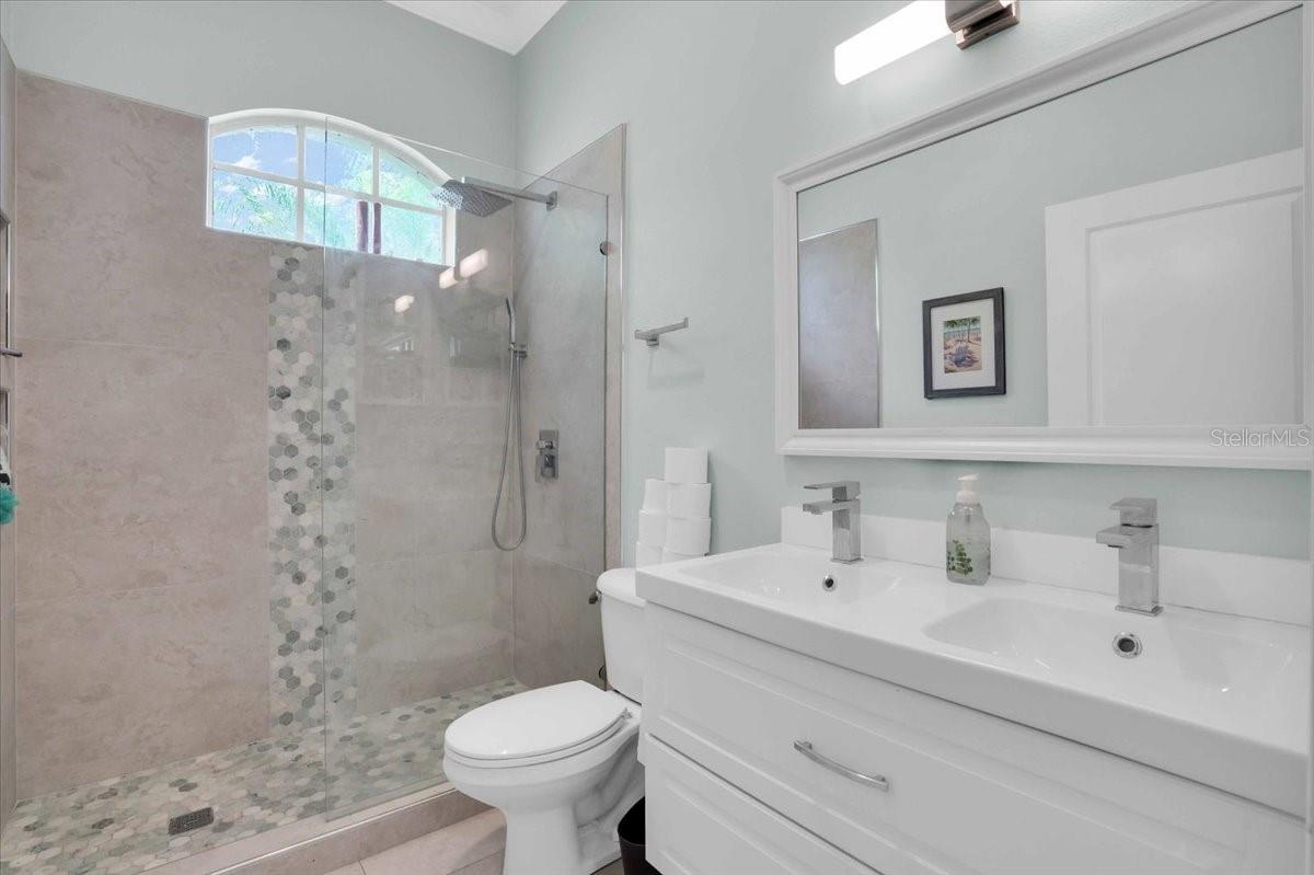GLENN LAKES PH 4 - Residential Lease