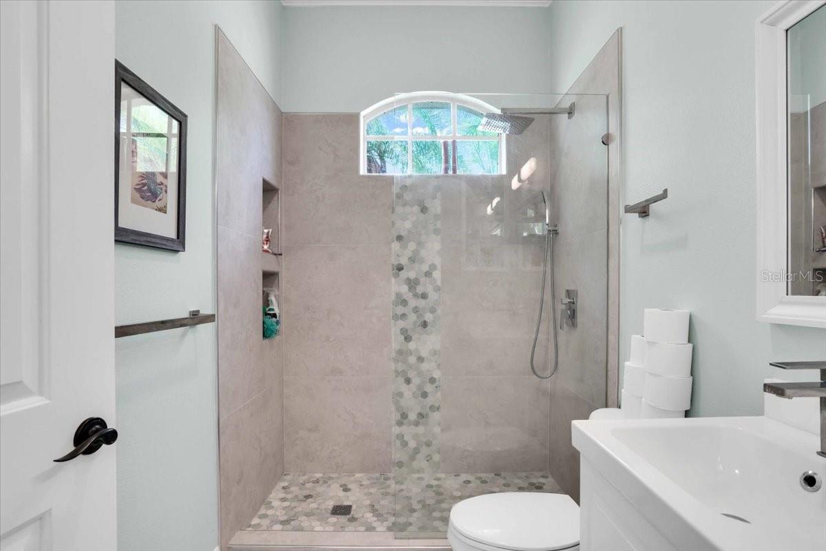 GLENN LAKES PH 4 - Residential Lease