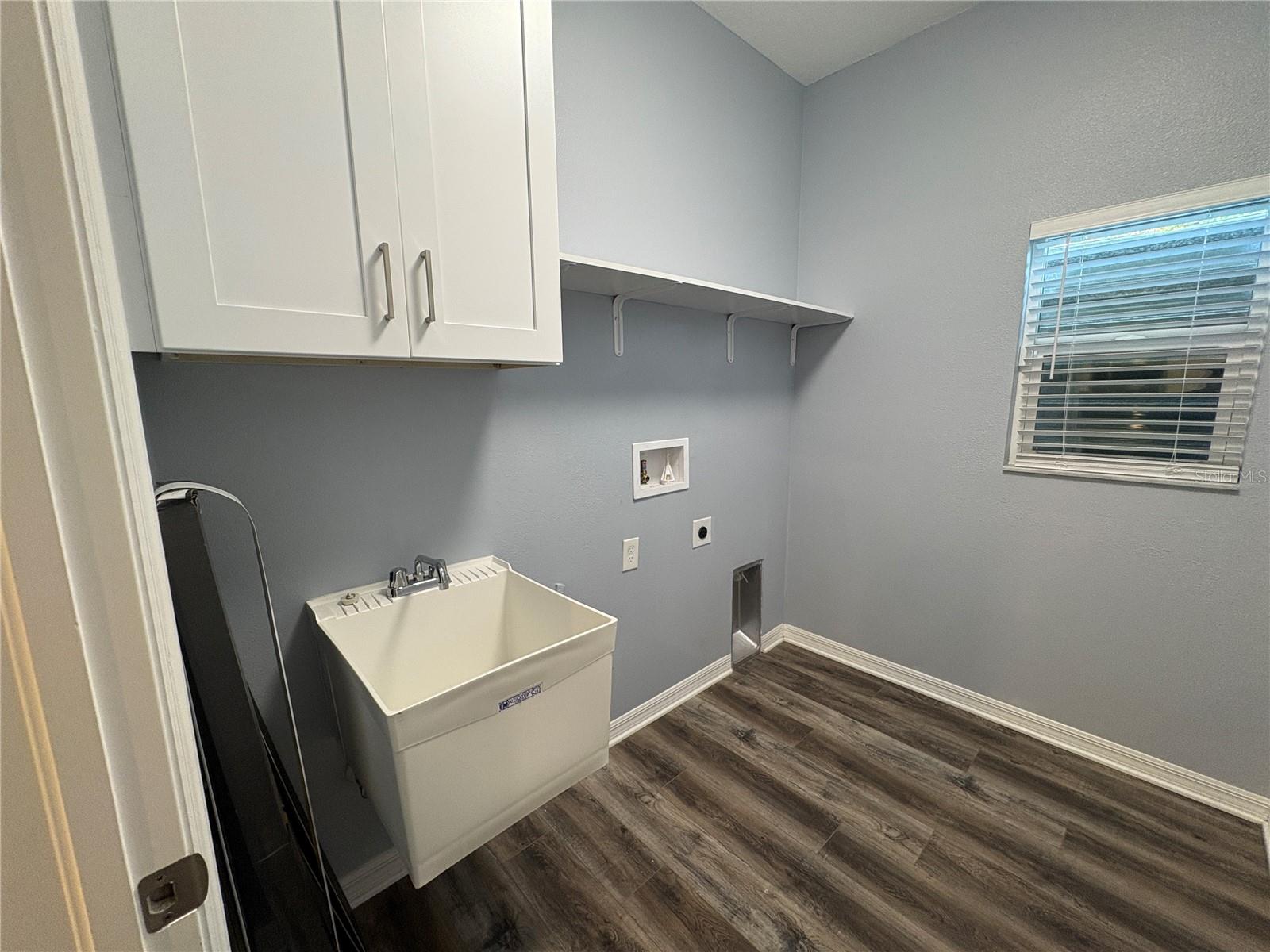 WILLIAMSDALE SQUARE 1ST ADD - Residential