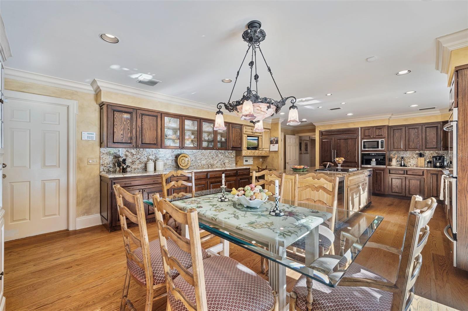 AVILA UNIT 1 - Residential