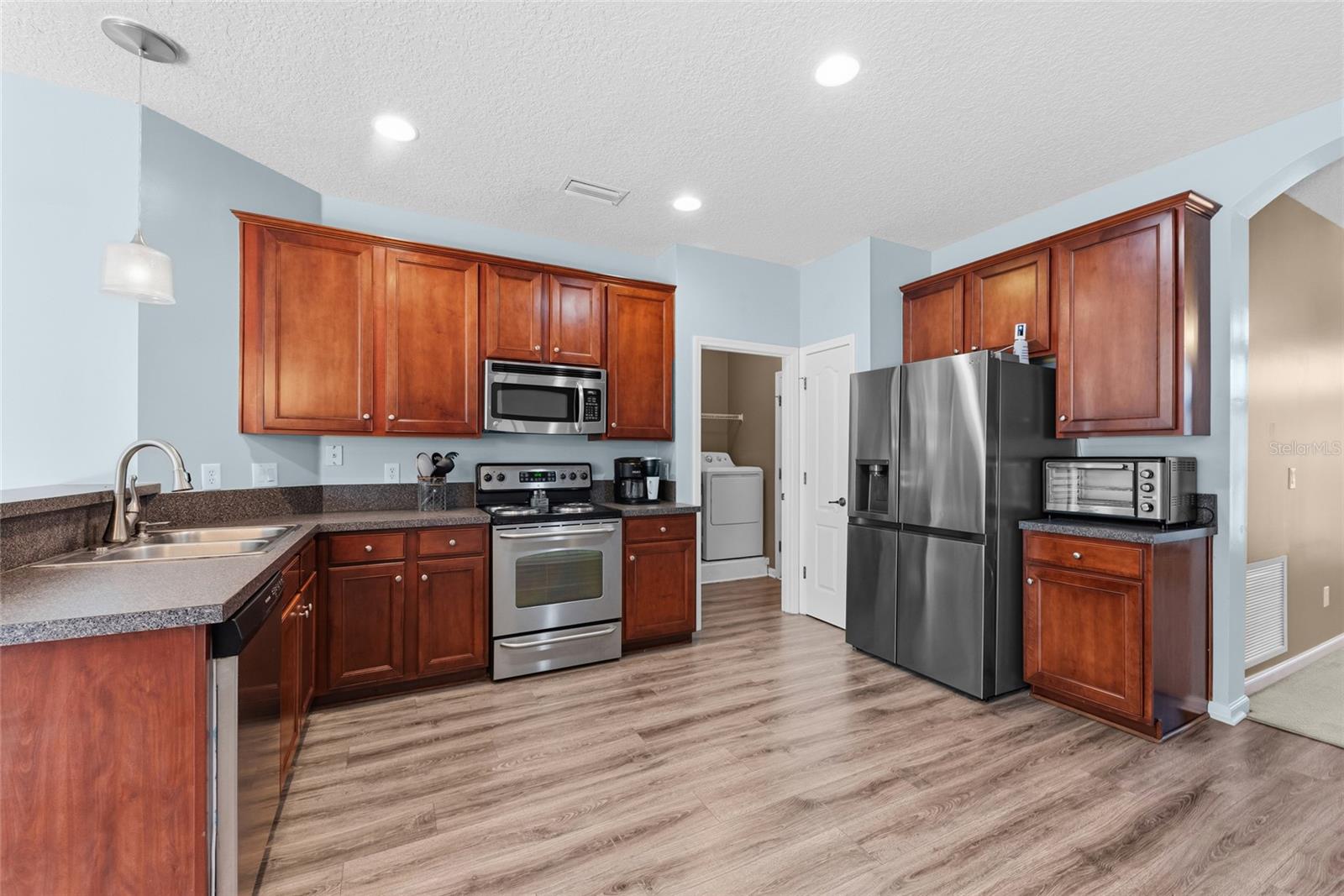 AMHURST OAKS - Residential