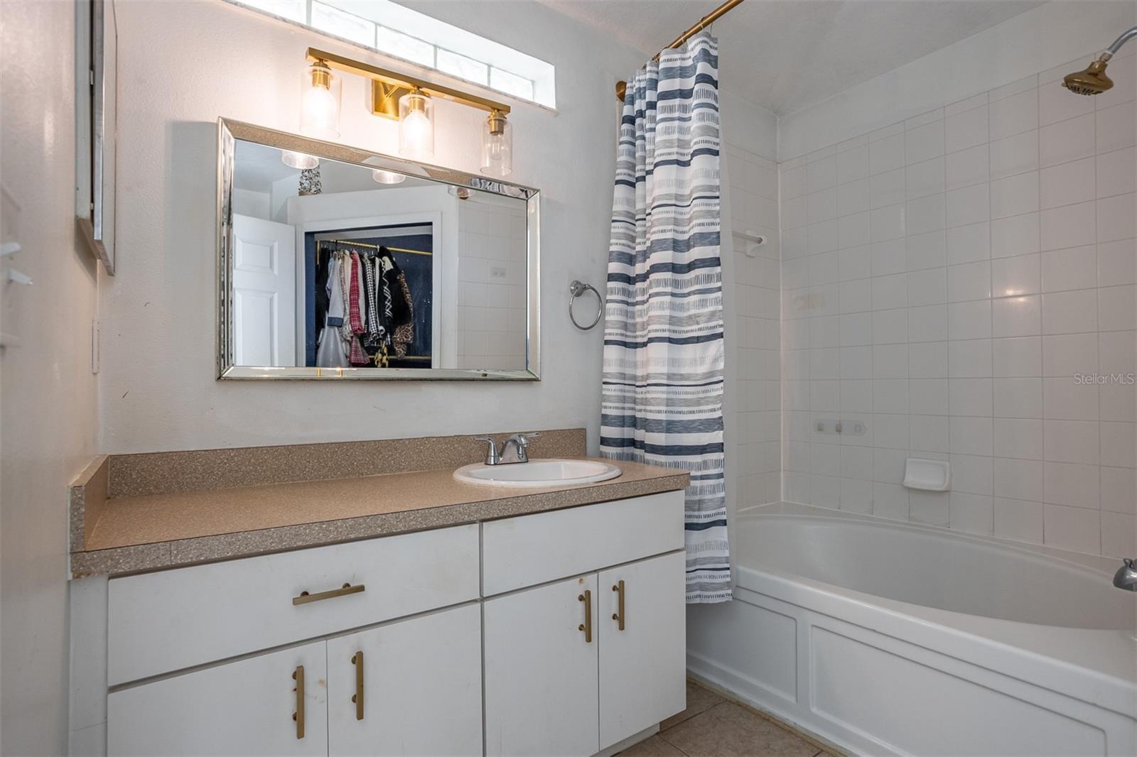 LAKESIDE TR A1 - Residential