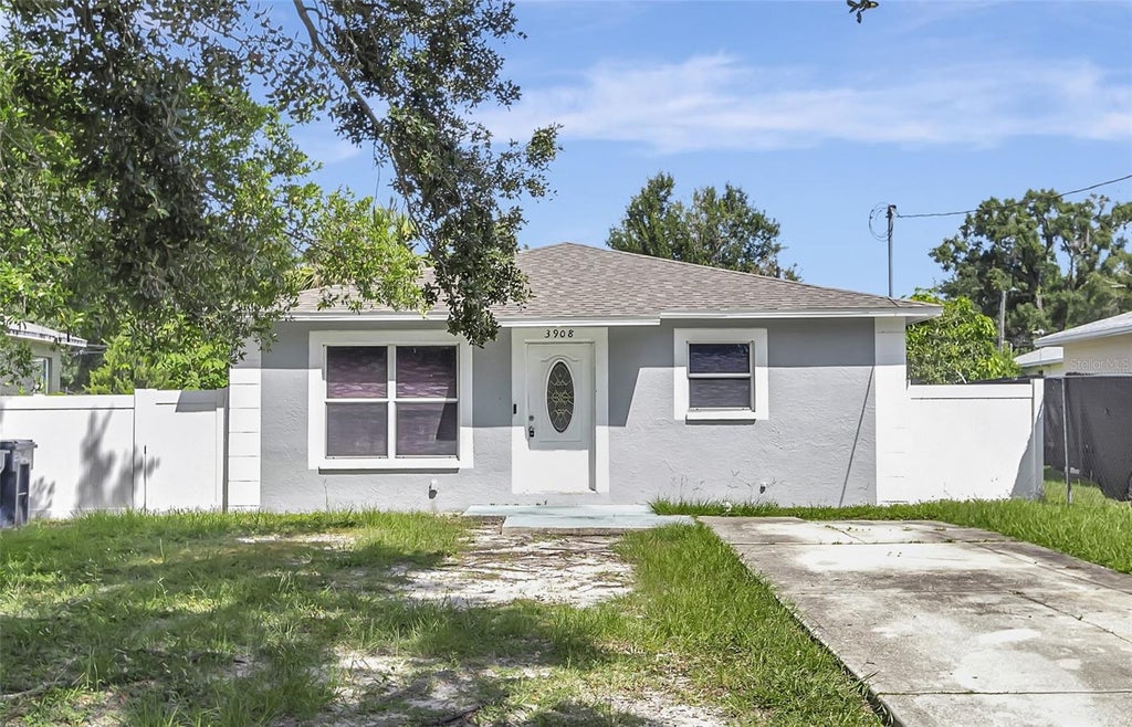 Photo of 3908 E Henry Avenue, Tampa, FL 33610 (MLS # TB8553590)