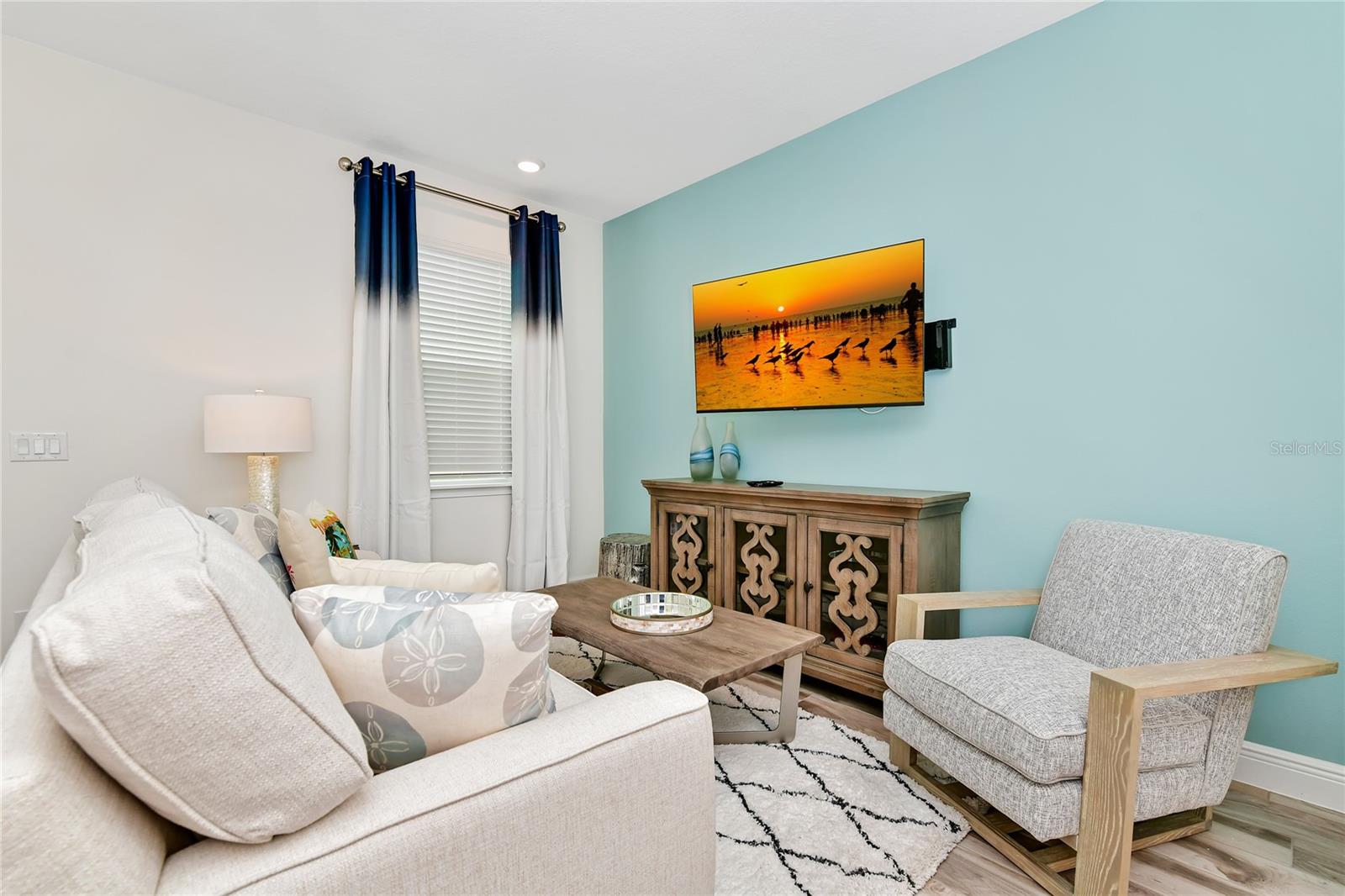 ROLLING OAKS PH 7 PB 30 PGS 167-169 LOT 20 - Residential Lease