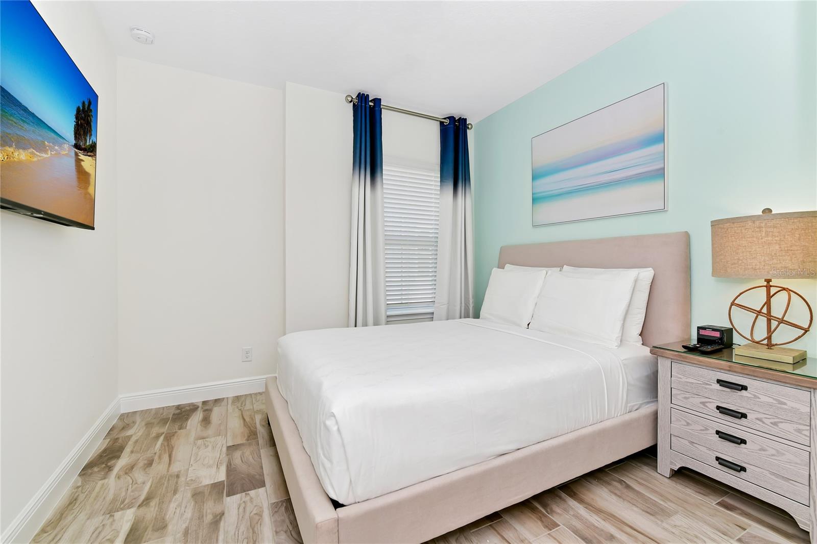ROLLING OAKS PH 7 PB 30 PGS 167-169 LOT 20 - Residential Lease