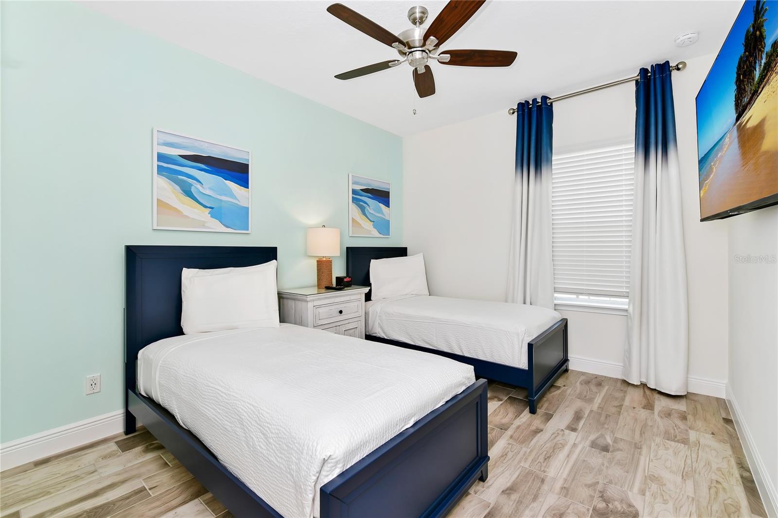 ROLLING OAKS PH 7 PB 30 PGS 167-169 LOT 20 - Residential Lease