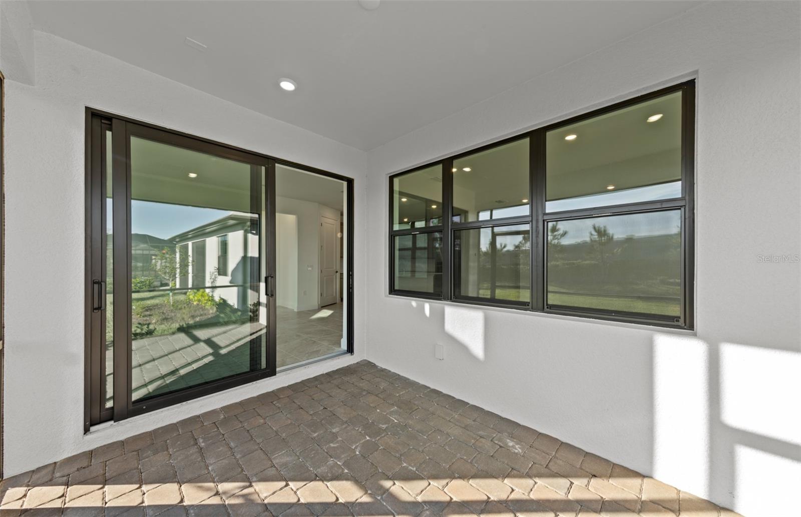 ARBOR OAKS AT THE WOODLANDS - Residential