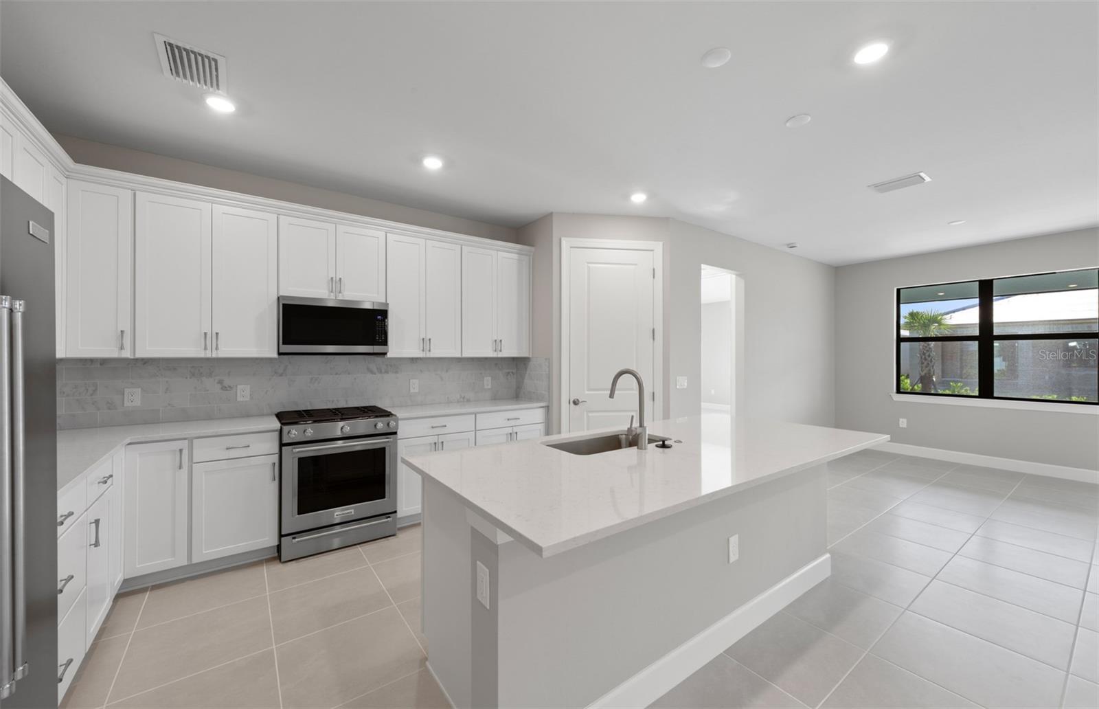 ARBOR OAKS AT THE WOODLANDS - Residential