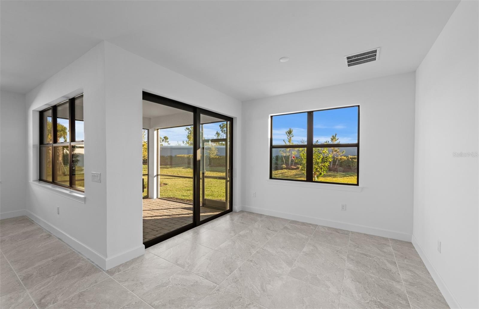 ARBOR OAKS AT THE WOODLANDS - Residential