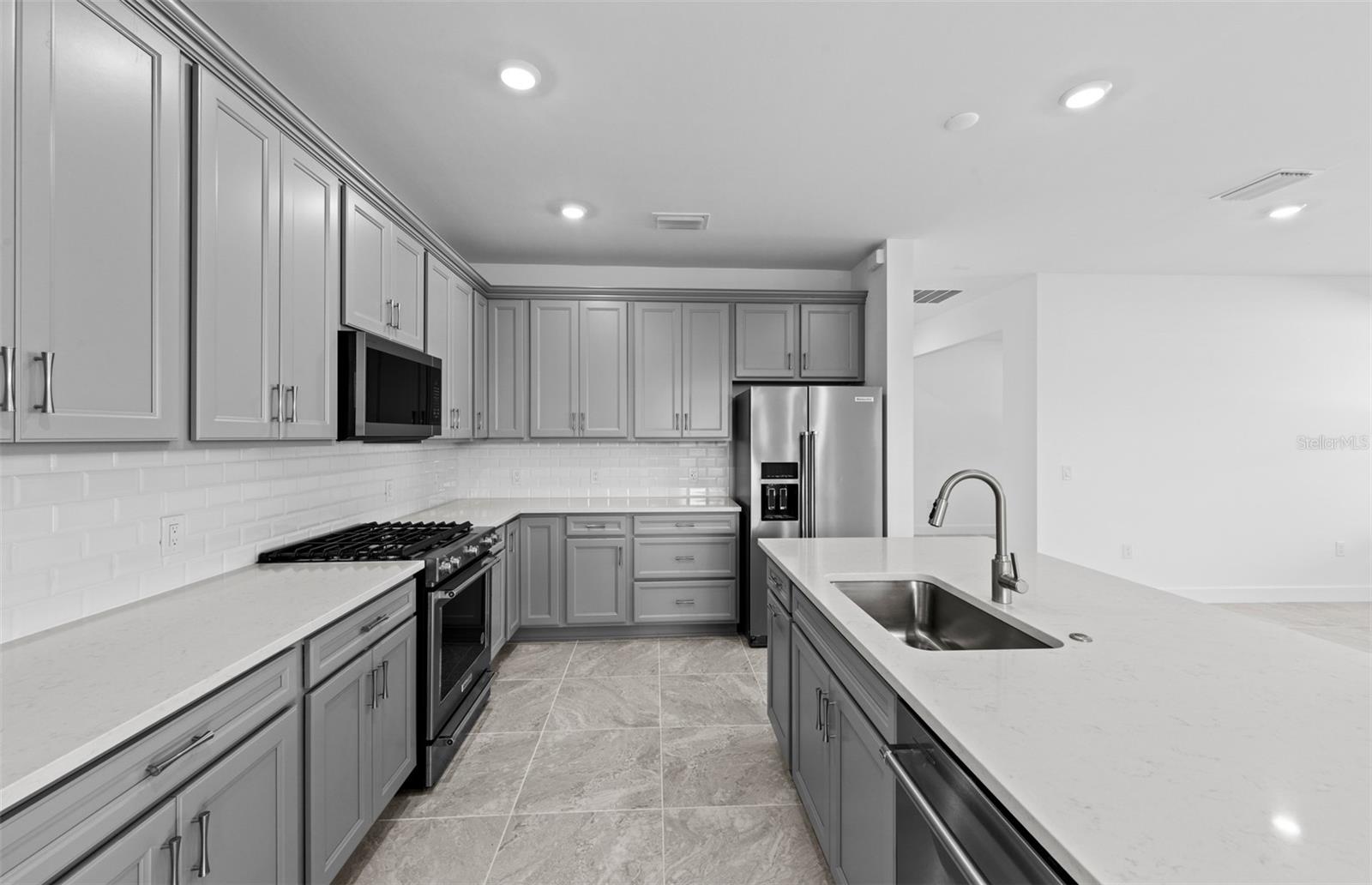 4554 BLUE STAR COURT